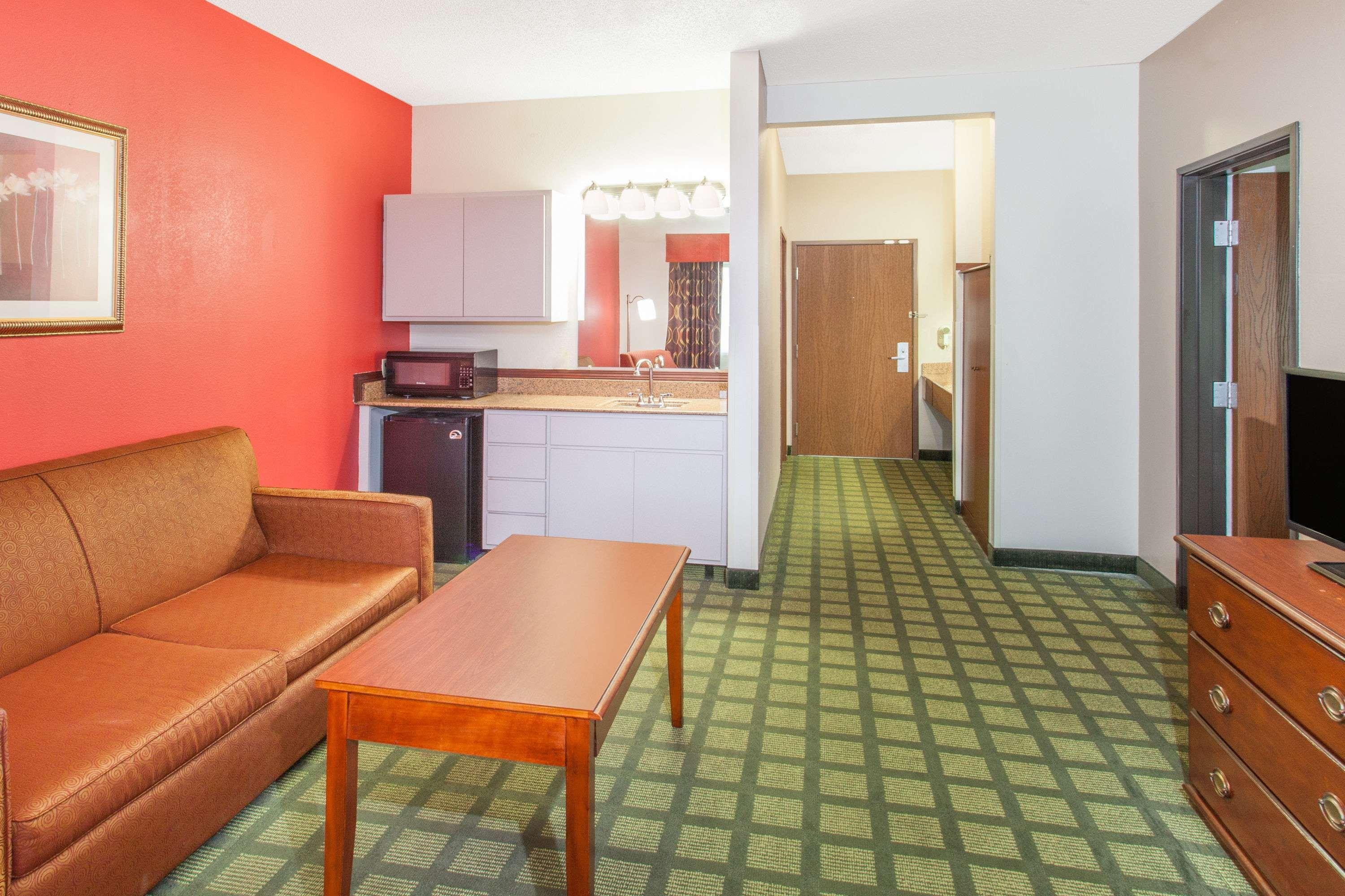 Ramada Limited Decatur Hotel Forsyth Kültér fotó