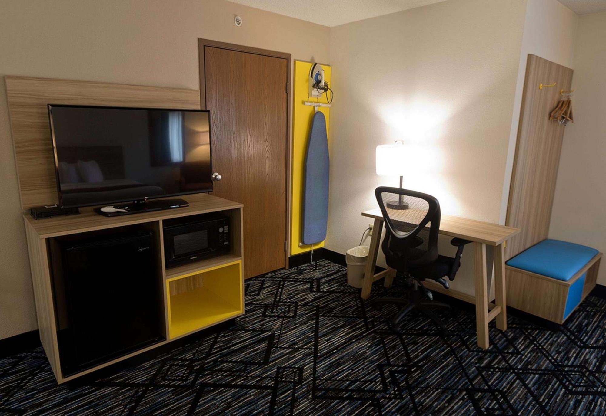 Ramada Limited Decatur Hotel Forsyth Kültér fotó